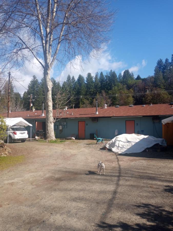 Bigfoot Rv & Cabins Park Happy Camp Luaran gambar